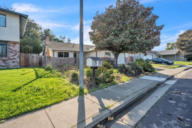 793 Marigold Dr, Fairfield, CA 94533