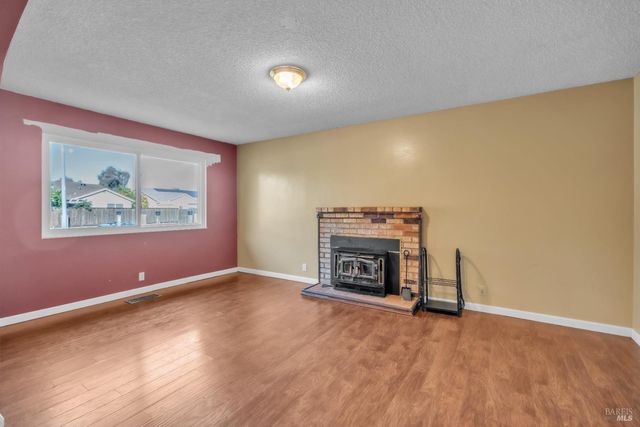 793 Marigold Dr, Fairfield, CA 94533