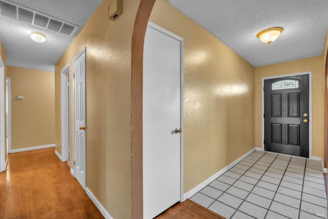 793 Marigold Dr, Fairfield, CA 94533