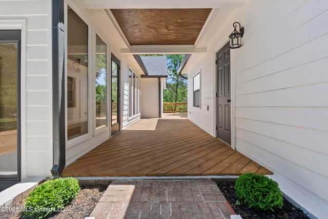 407 N Thunderbird Drive, Hernando, MS 38632