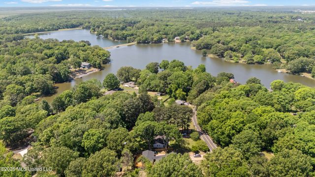 407 N Thunderbird Drive, Hernando, MS 38632