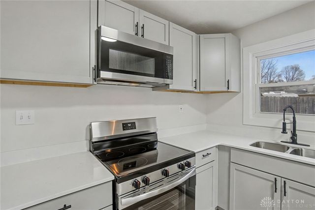 5713 Mayville Drive, Dayton, OH 45432