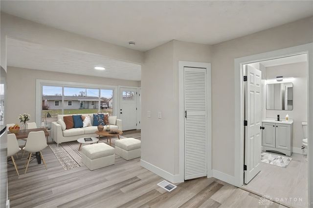 5713 Mayville Drive, Dayton, OH 45432