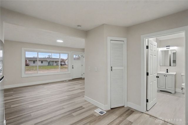 5713 Mayville Drive, Dayton, OH 45432