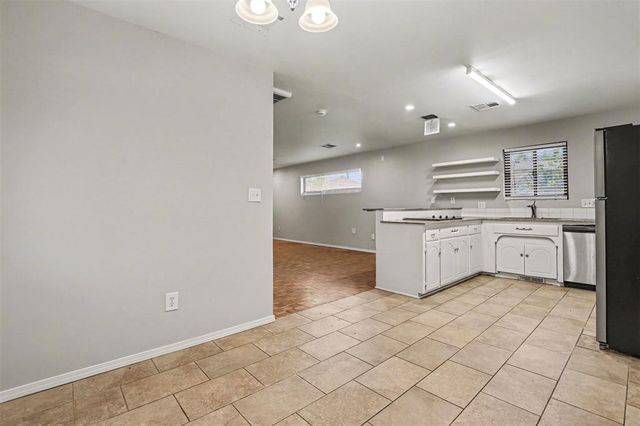 5004 NW 61st Place, Oklahoma City, OK 73122