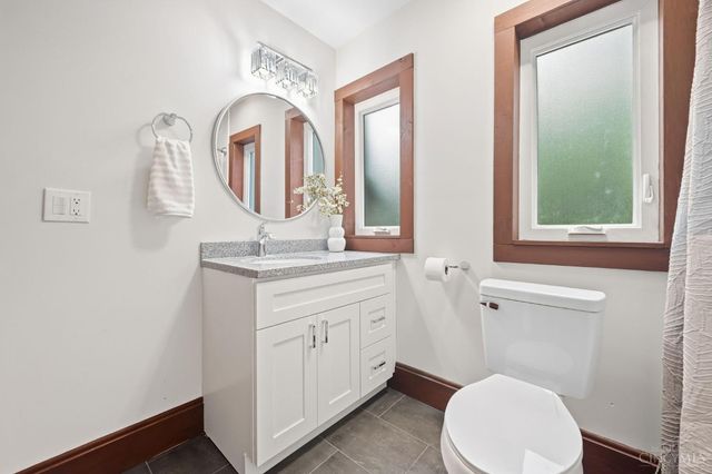 6514 Tyne Avenue, Cincinnati, OH 45213