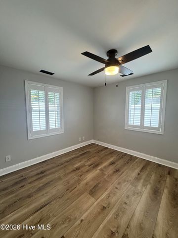 113 NW 12th Street, Oak Island, NC 28465