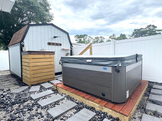 113 NW 12th Street, Oak Island, NC 28465