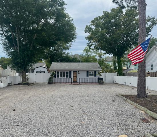 113 NW 12th Street, Oak Island, NC 28465