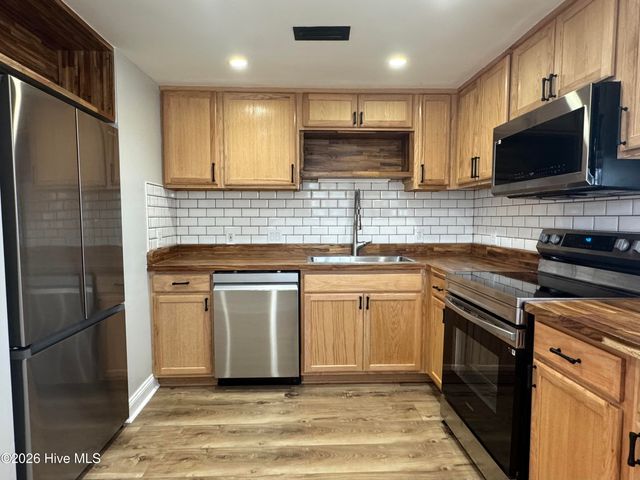 113 NW 12th Street, Oak Island, NC 28465