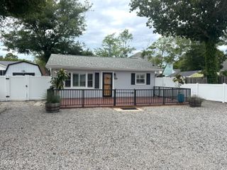 113 NW 12th Street, Oak Island, NC 28465