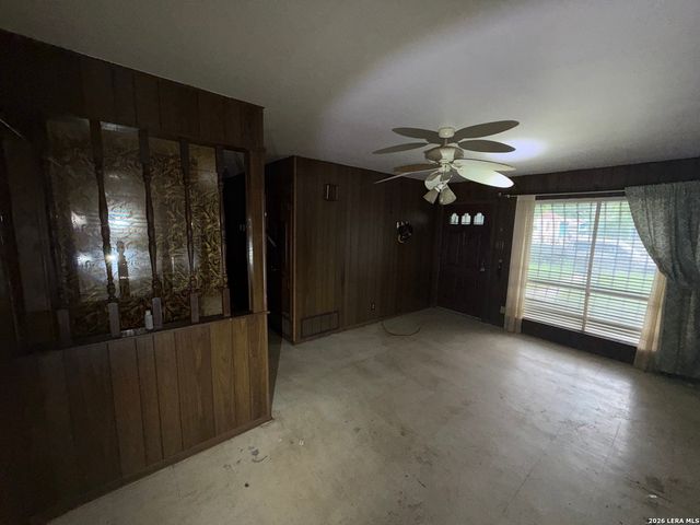 650 FLEMING ST, San Antonio, TX 78211