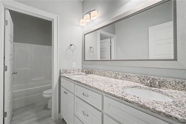 2337 Stonemill Drive, Fayetteville, AR 72701