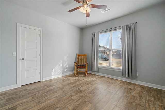 2337 Stonemill Drive, Fayetteville, AR 72701