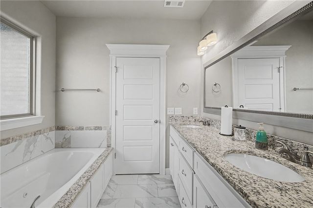 2337 Stonemill Drive, Fayetteville, AR 72701