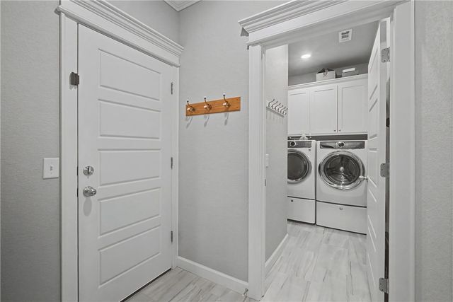 2337 Stonemill Drive, Fayetteville, AR 72701