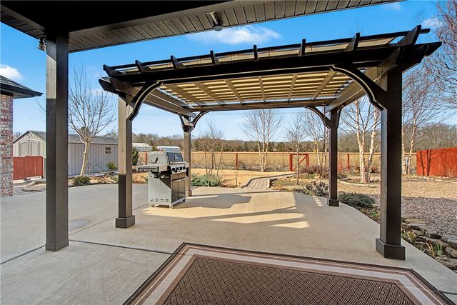 2337 Stonemill Drive, Fayetteville, AR 72701