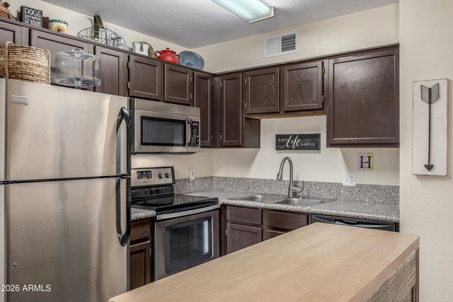 19820 N 13TH Avenue 233, Phoenix, AZ 85027