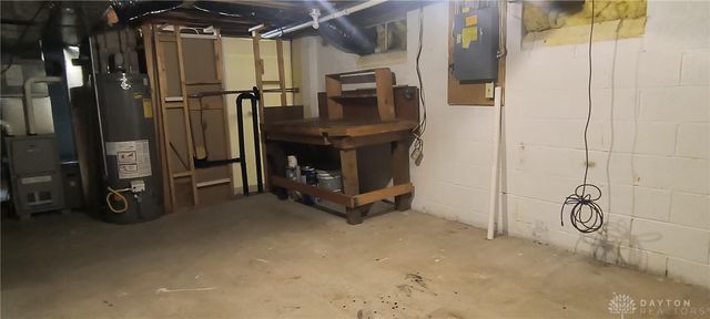 1321 Richmoor Road, Springfield, OH 45503