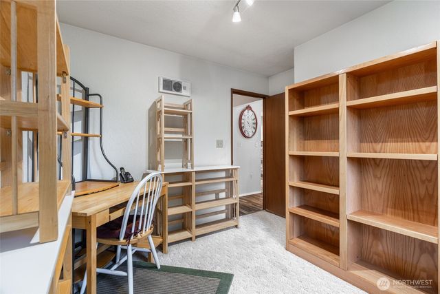 2735 NE 103rd Street, Seattle, WA 98125