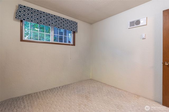 2735 NE 103rd Street, Seattle, WA 98125