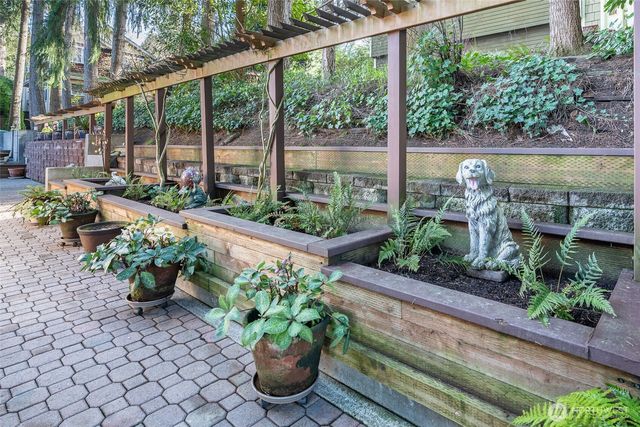 2735 NE 103rd Street, Seattle, WA 98125