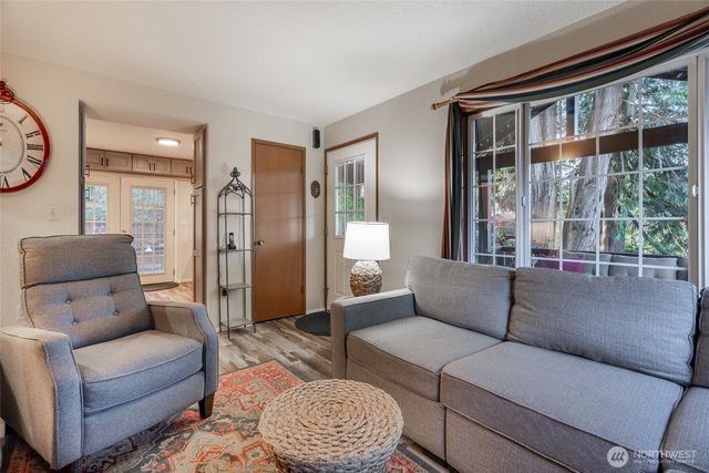 2735 NE 103rd Street, Seattle, WA 98125