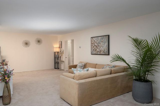 135 Post Avenue 5A, Westbury, NY 11590