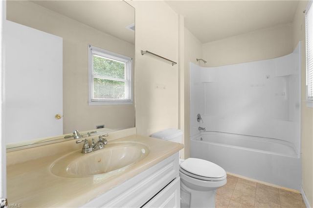 116 Cheltenham Drive, Winston-salem, NC 27103