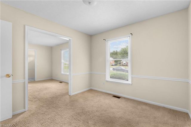 116 Cheltenham Drive, Winston-salem, NC 27103