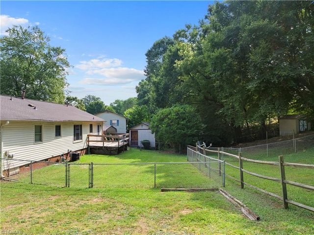 116 Cheltenham Drive, Winston-salem, NC 27103