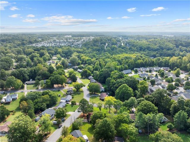 116 Cheltenham Drive, Winston-salem, NC 27103
