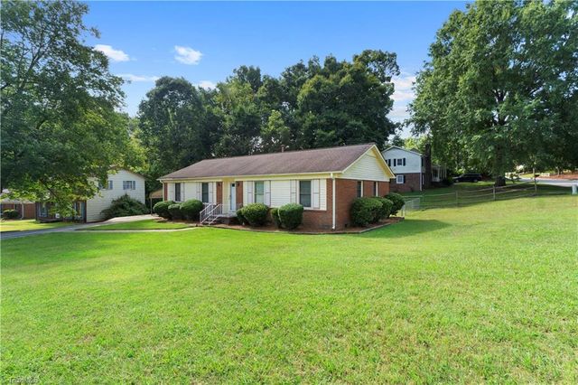 116 Cheltenham Drive, Winston-salem, NC 27103