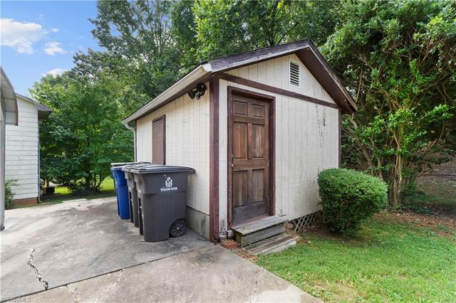 116 Cheltenham Drive, Winston-salem, NC 27103