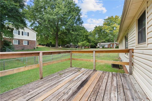 116 Cheltenham Drive, Winston-salem, NC 27103