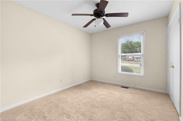 116 Cheltenham Drive, Winston-salem, NC 27103