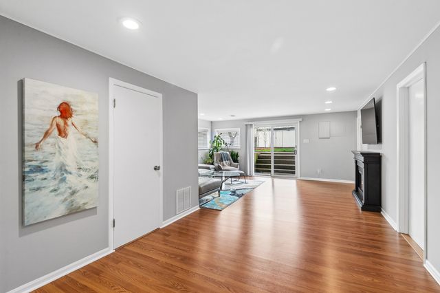 9738 Keystone Avenue, Skokie, IL 60076