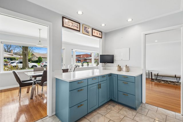 9738 Keystone Avenue, Skokie, IL 60076