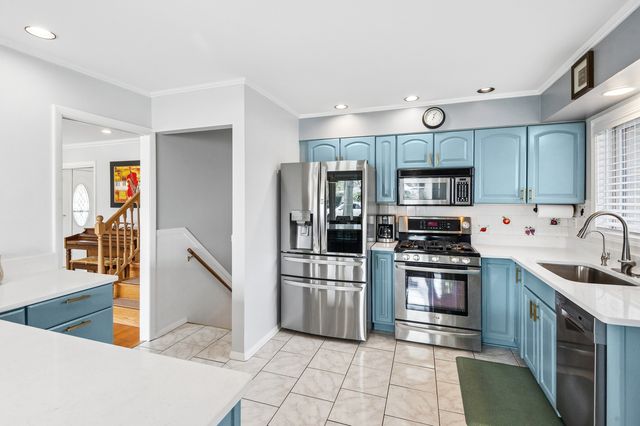 9738 Keystone Avenue, Skokie, IL 60076