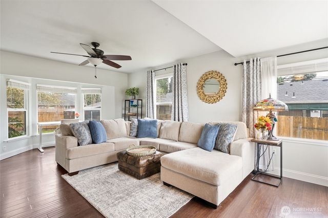 11 R Street SE, Auburn, WA 98002