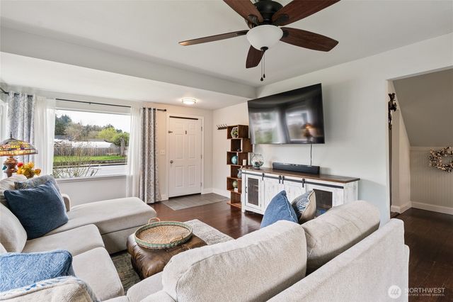 11 R Street SE, Auburn, WA 98002