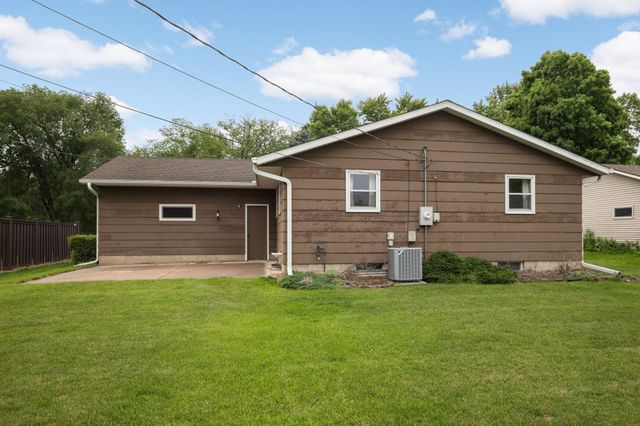 1119 Park Lane, Hastings, MN 55033