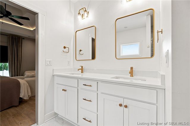 4050 Williams Crossing Way, Jeffersonville, IN 47130