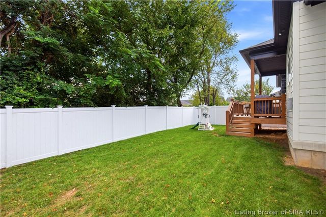 4050 Williams Crossing Way, Jeffersonville, IN 47130