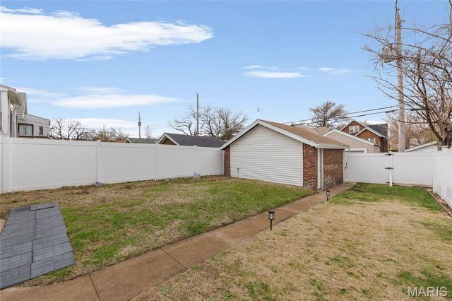 4709 Penrose Street, St Louis, MO 63115