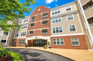 318 Rindge Ave 315, Cambridge, MA 02140