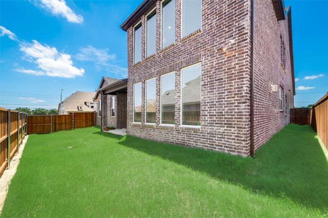 7935 Sarahville Drive, Dallas, TX 75252