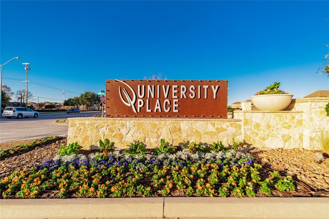 7935 Sarahville Drive, Dallas, TX 75252