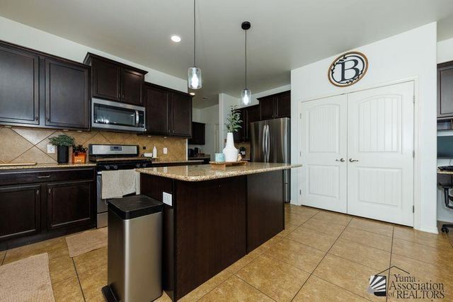 12192 S LAUREL LN, Yuma, AZ 85367