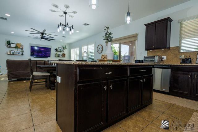 12192 S LAUREL LN, Yuma, AZ 85367